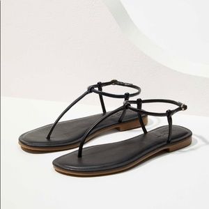 Black strap flat loft sandals